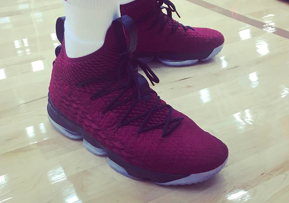 Nike Lebron 15 Wine 