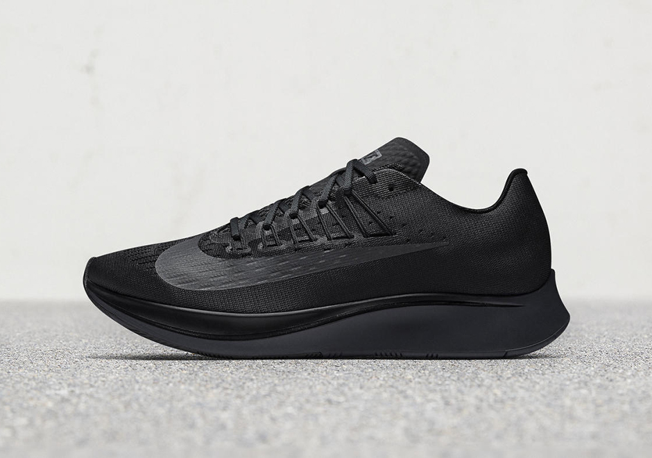 Nike Zoom Fly Triple Black 880848 003 1