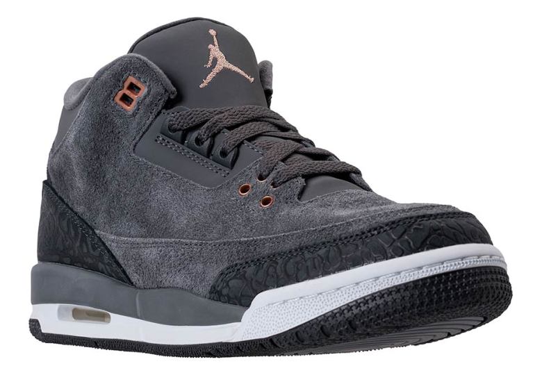 Air Jordan 3 Colorway Resembling “Fear Pack” Releasing This Month