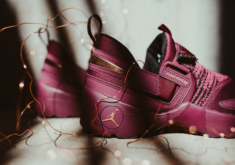 Air Jordan Trunner Lx Wmns Bordeaux 1