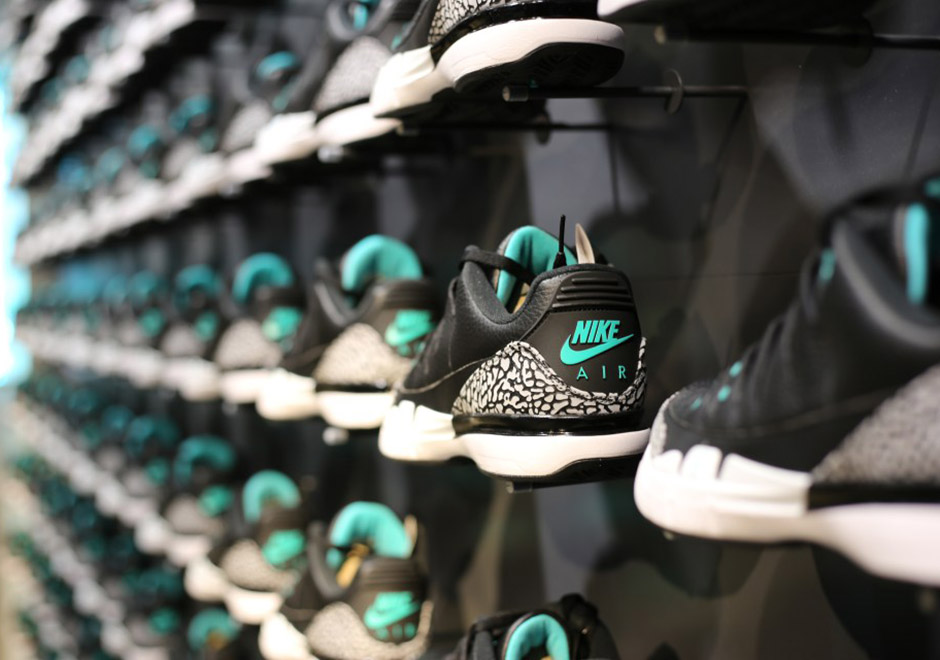 Atmos Nike Zoom Vapor Tour Aj3 In Store Display 4