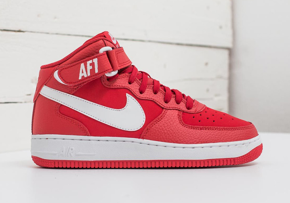 Nike Air Force 1 Mid With New "AF-1" Logos Appear