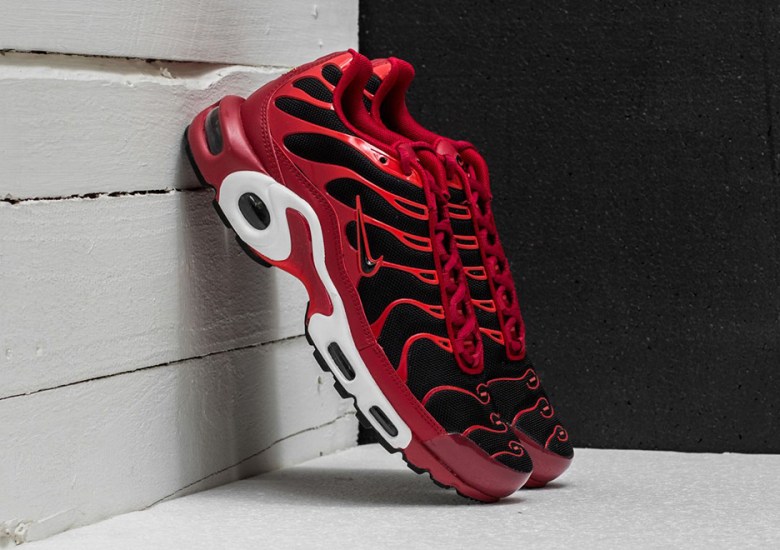 Nike’s Famed “Chili” Colorway Appears On The Air Max Plus