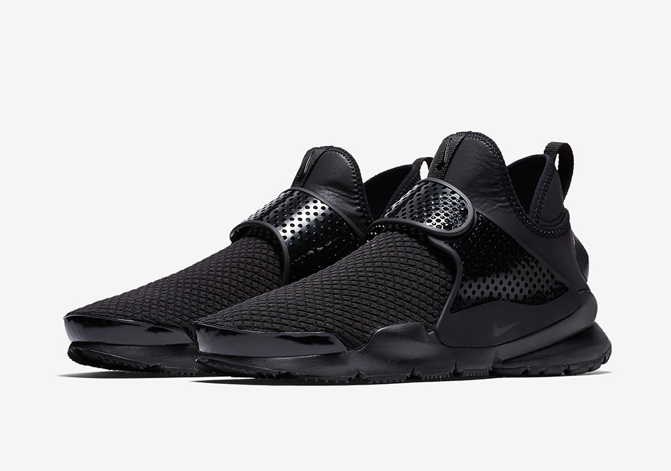 The Nike Sock Dart Mid Goes Triple Black