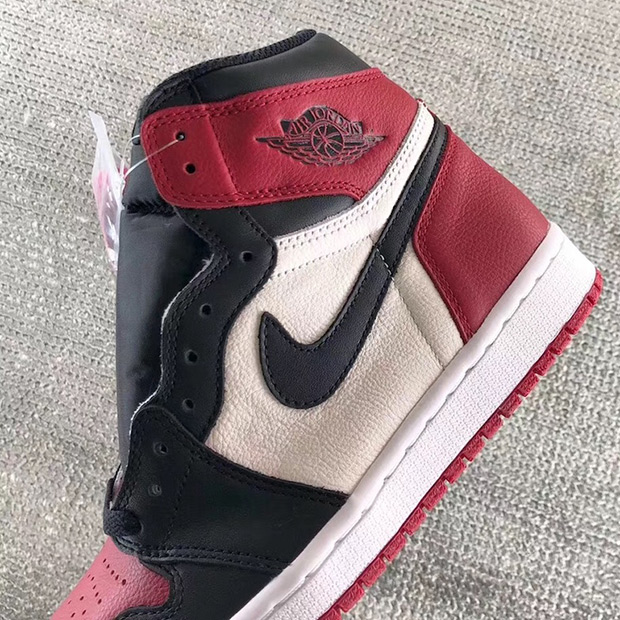 Air Jordan 1 Bred Toe 555088 610 1