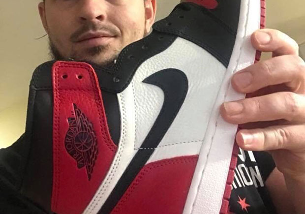 Lucky Sneakerhead Who Got Air Jordan 1 “Bred Toe” Early Is Attempting To Sell For $10,000