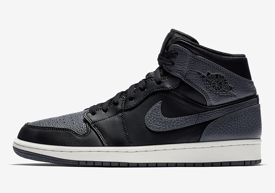 Air Jordan 1 Mid 554724 041 0