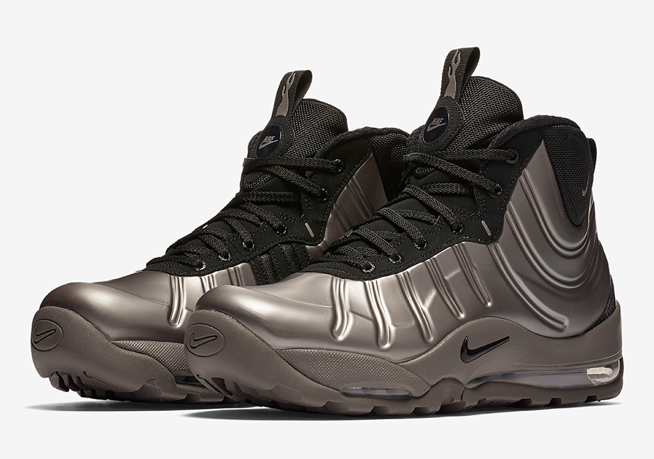 One Of Nike's Craziest Winter Boots Made A Surprise Comeback