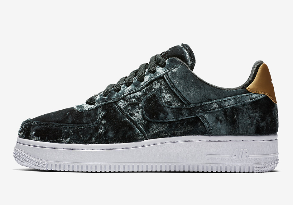 Nike Air Force 1 Velvet 896185 300 1