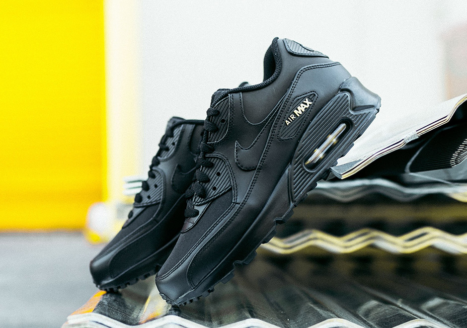 Nike Air Max 90 Black Gold 2