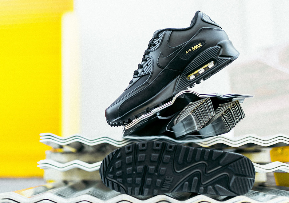 Nike Air Max 90 Black Gold 3