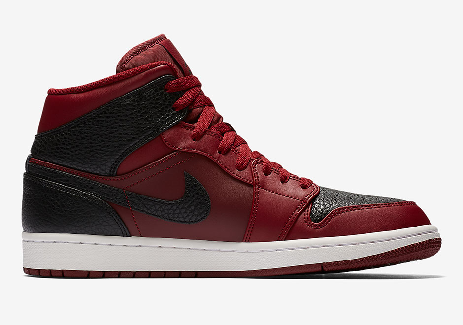 Air Jordan 1 Mid Reverse Banned 554724 601 3