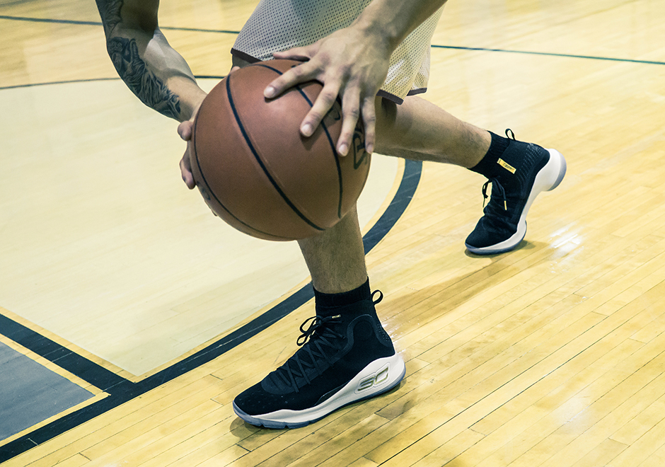 Ua Curry 4 Black White More Dimes 81