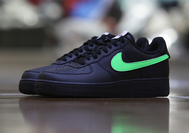 Nike Air Force 1 Low Black Interchangeable Swoosh 4