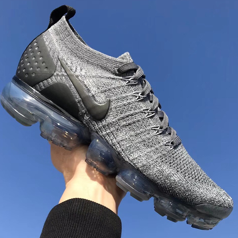 Nike Vapormax Flyknit 2 Oreo Closer Look 51