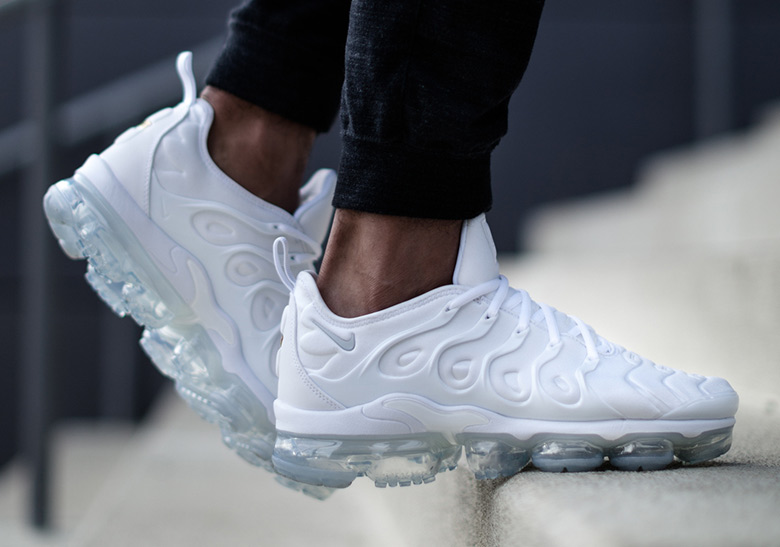 Nike Vapormax Plus "Triple White" Is Releasing On February 9th