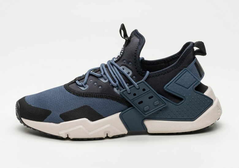 Nike Air Huarache Thunder Blue Available Now 4