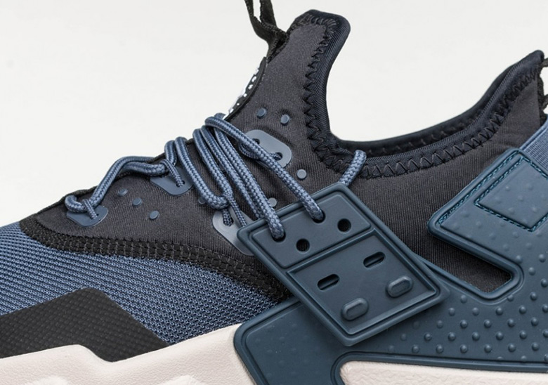 Nike Air Huarache Thunder Blue Available Now 6