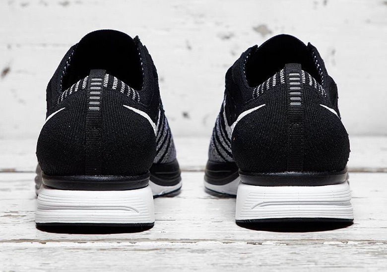 Nike Flyknit Trainer Og Black White 3