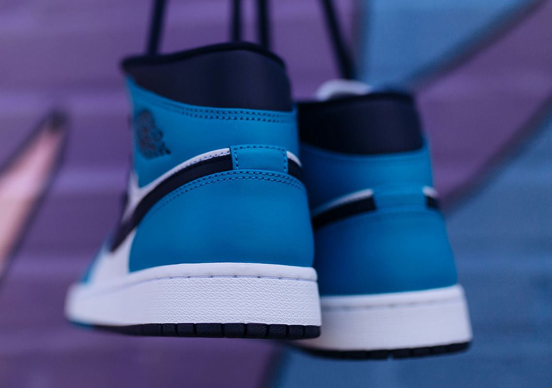 Air Jordan 1 Mid Hornets 5