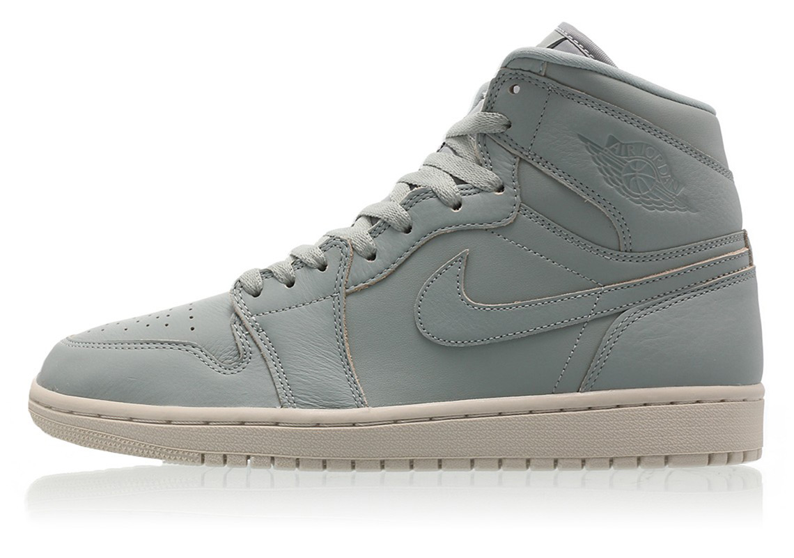 Air Jordan 1 Retro High Premium Mica Green 4