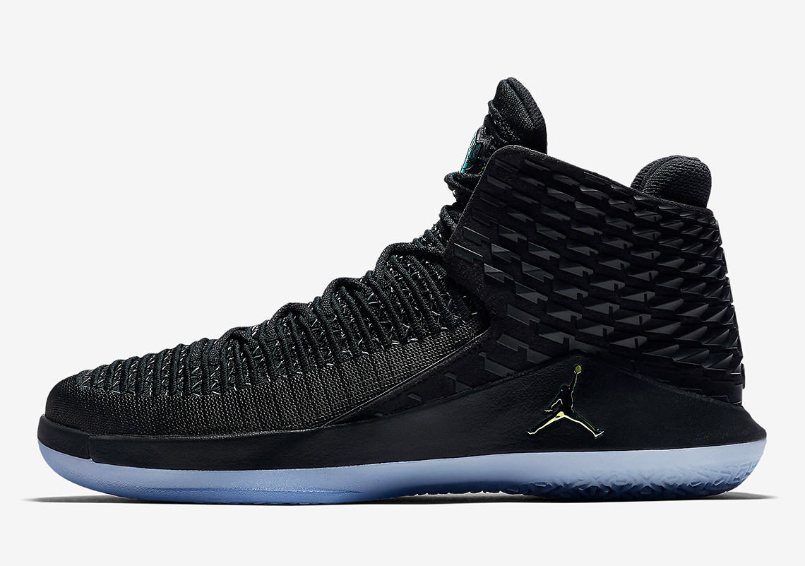 Air Jordan 32 Black Cat Release Info 3