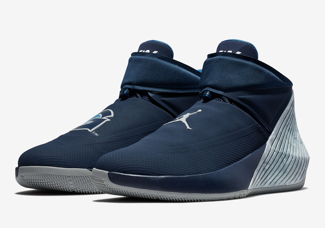 Nike Flyknit Air Max Mens Running Shoe Aa2510 406 E Prem Jordan Why Not Zer0 1 Ncaa Pack Release Info 3