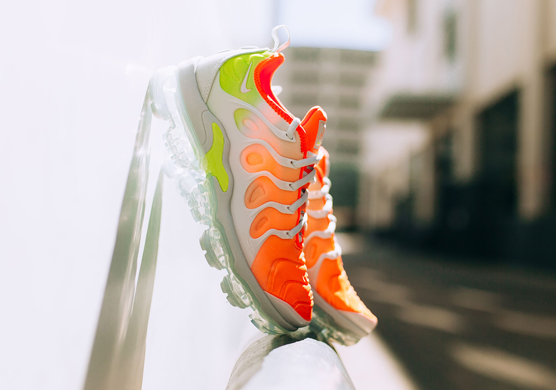 Nike Vapormax Plus “Reverse Sunset”