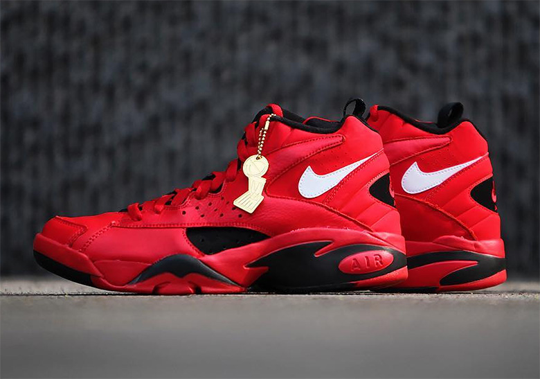 Nike Air Maestro II "Trifecta" Honors Pippen's Triple Double In The 1993 Finals