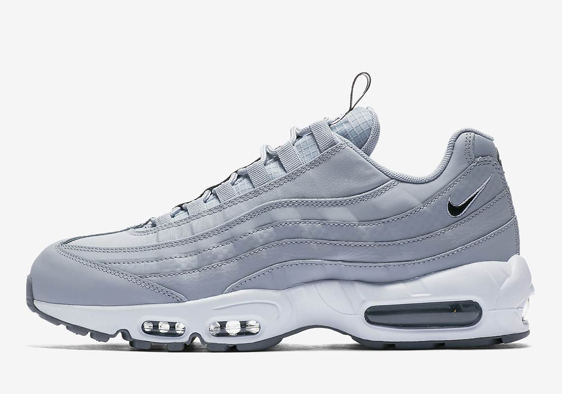 Nike Air Max 95 Pull Tab Aq4129 001 1