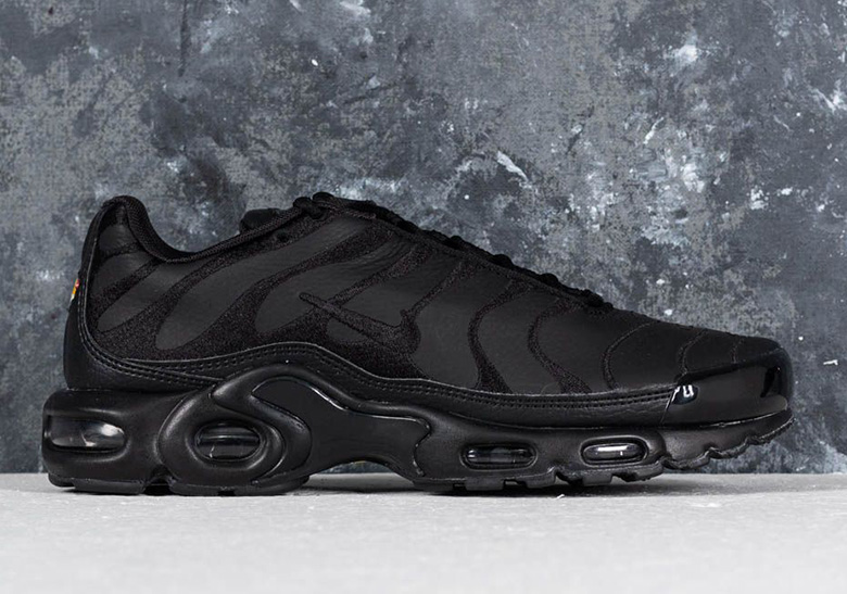 Nike Air Max Plus Leather 3