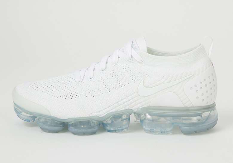 Nike Vapormax 2.0 “Triple White” Set For A Summer Release