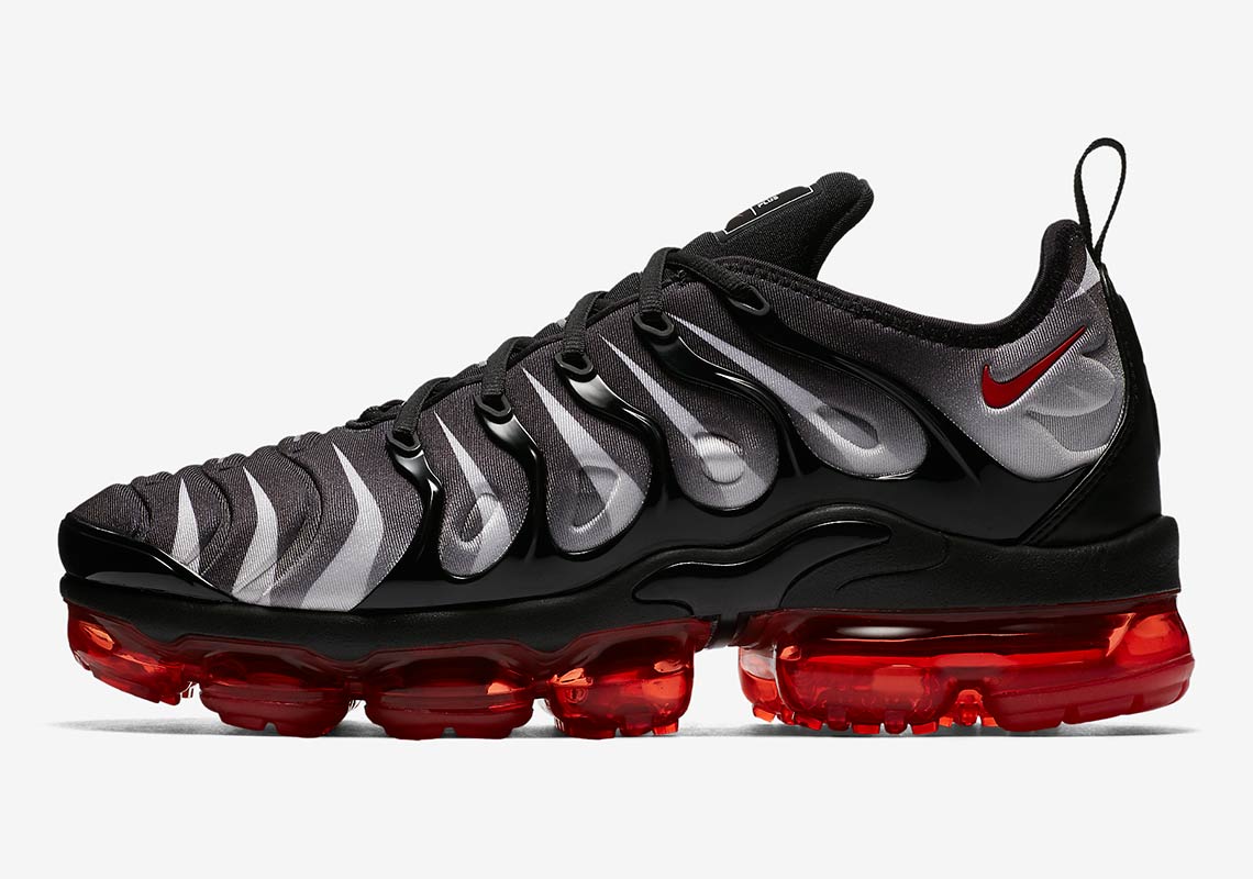 Nike Vapormax Plus “Red Shark Tooth” Colorway Emerges