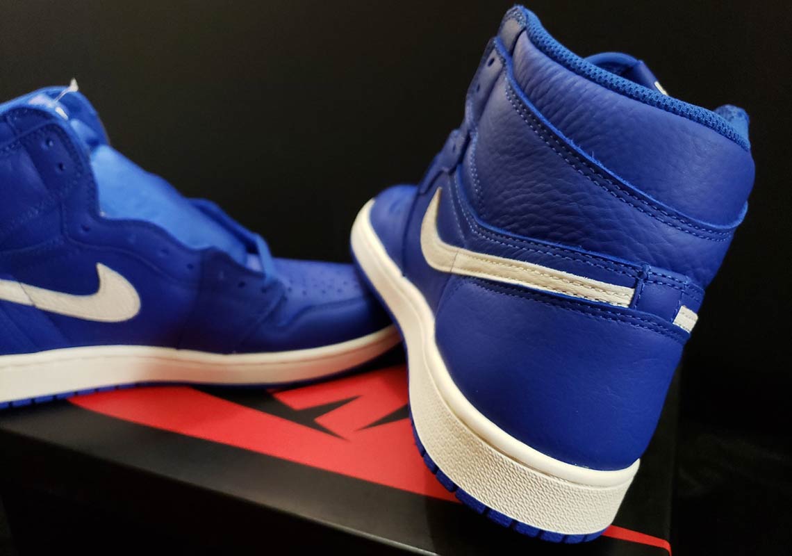 Air Jordan 1 Hyper Royal Release Date 555088 401 3