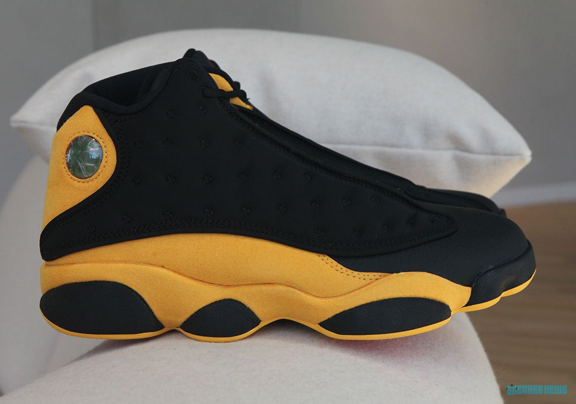 Air Jordan 13 Carmelo Anthony Oak Hill Academy Graduation 5