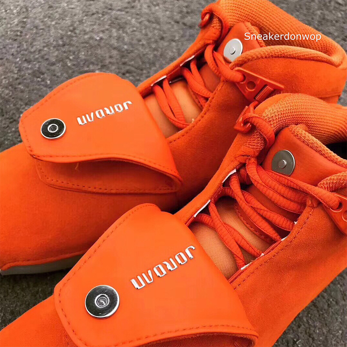 Air Jordan 18 Orange 4