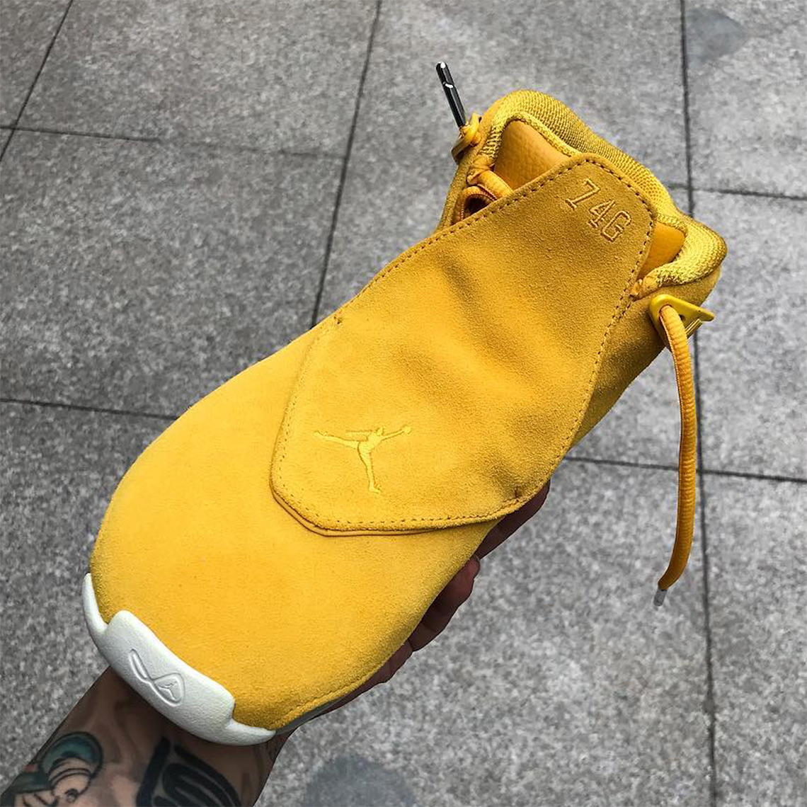 Air Jordan 18 Yelow Suede 4