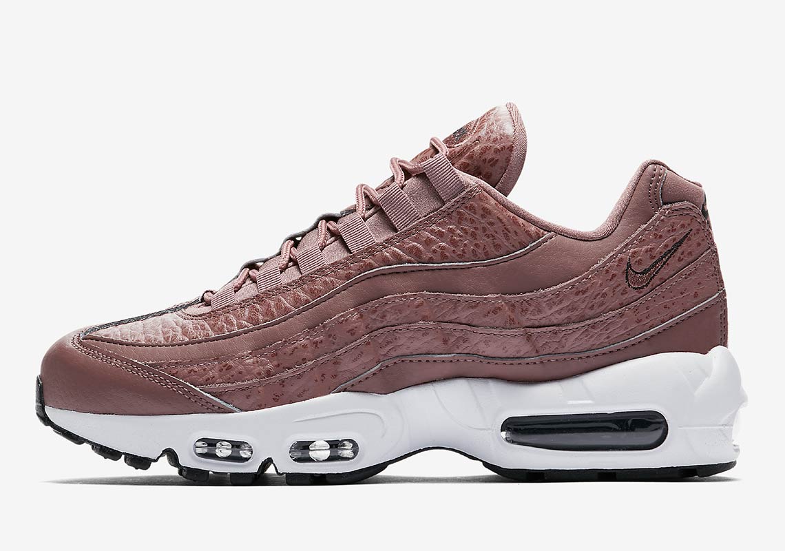 Nike Air Max 95 Purple Smoke Aq8758 200 1