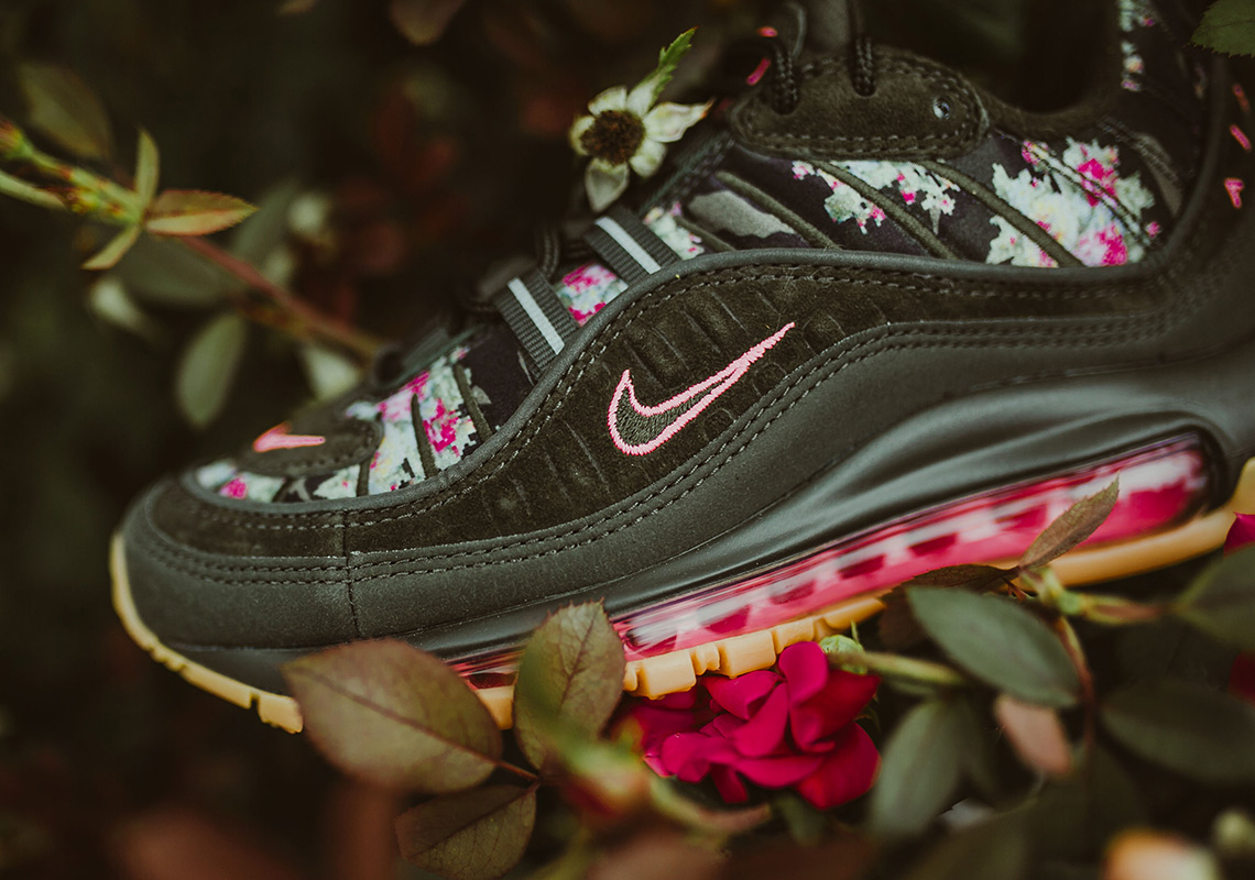 Nike Air Max 98 Sequoia Digi Floral 1