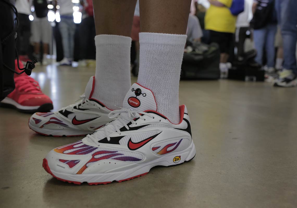 Sneaker Con Dallas On Foot 18
