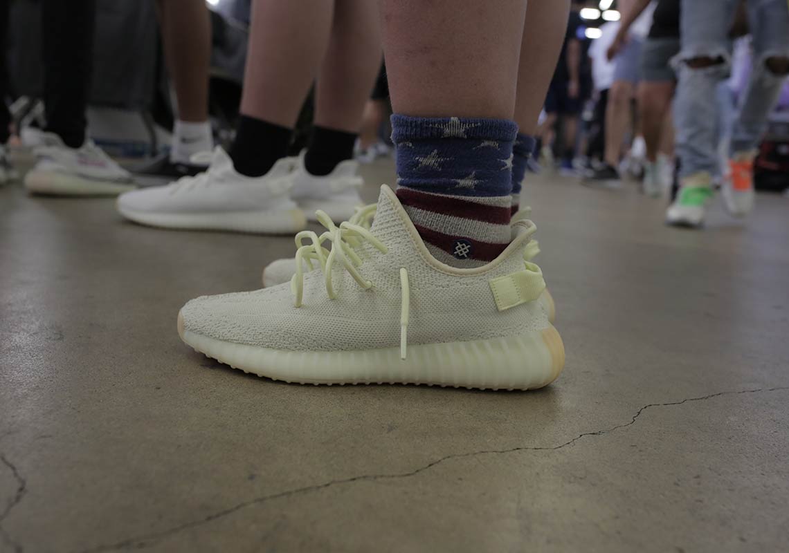 Sneaker Con Dallas On Foot 34