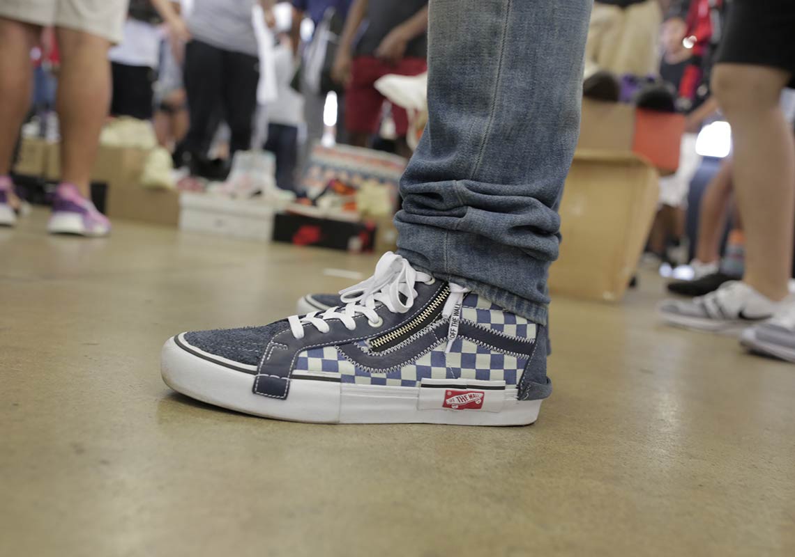 Sneaker Con Dallas On Foot 5