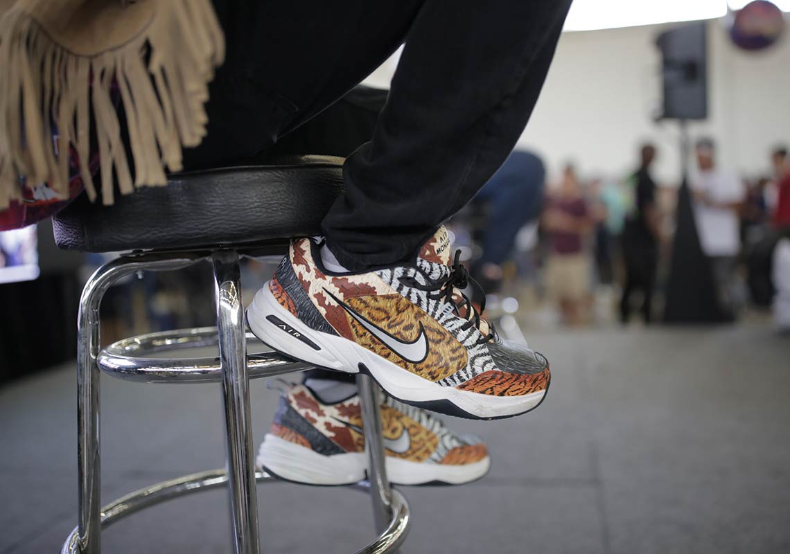 Sneaker Con Dallas On Foot 6