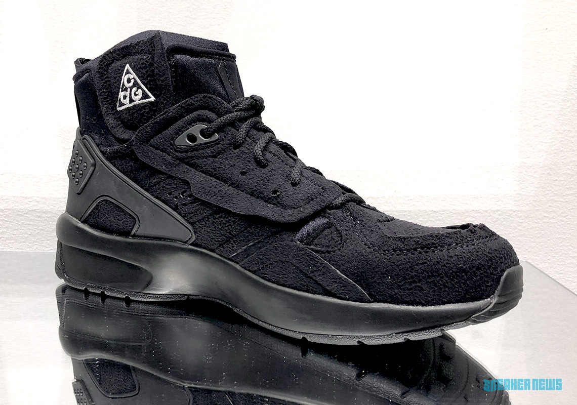 Cdg Nike Mowabb Black Photos 1