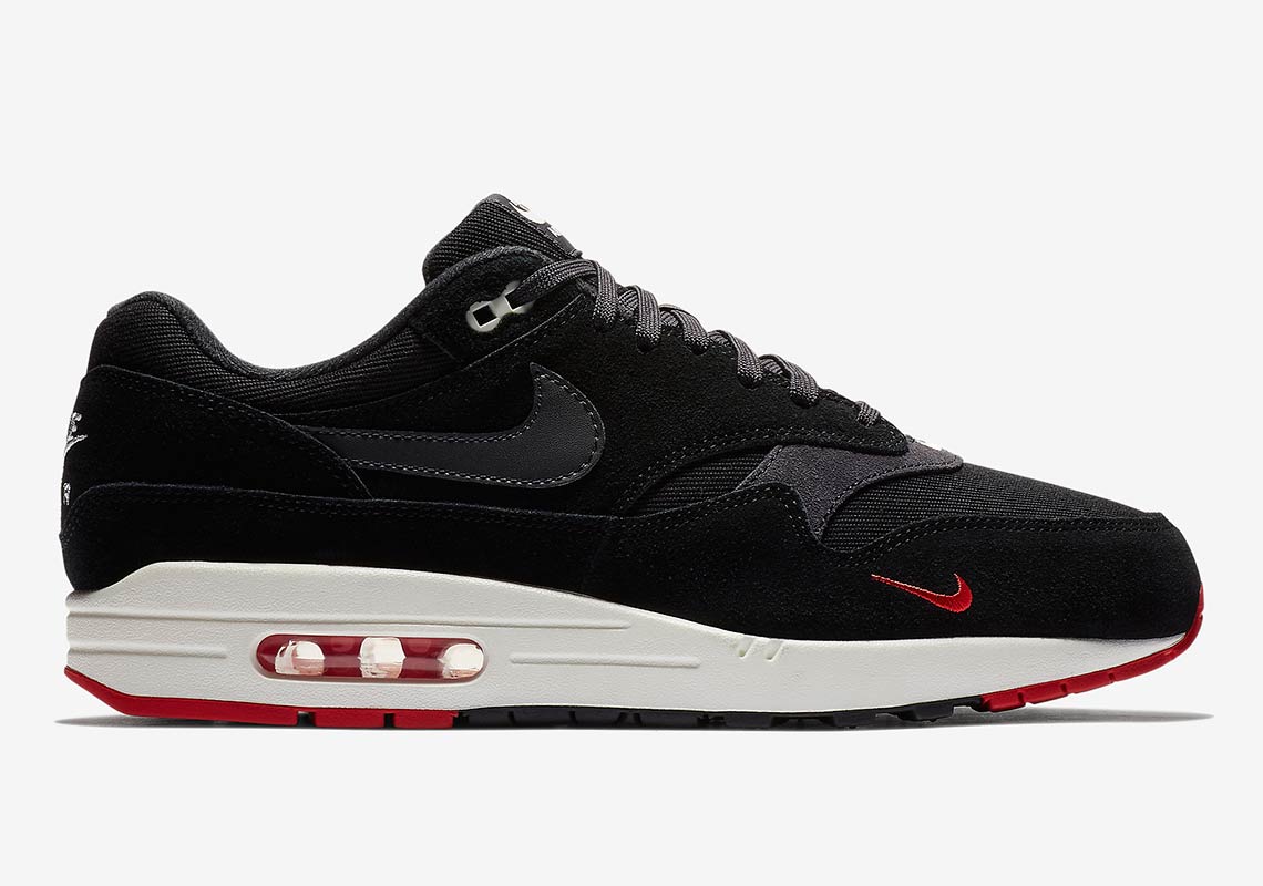 Nike Air Max 1 Mini Swoosh Black 875844 007 2