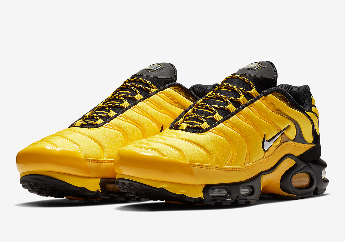 This Nike Air Max Plus Honors Hip Hop Mixtapes