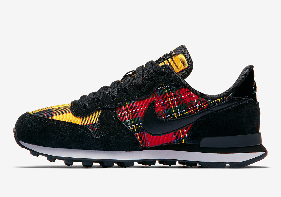 Nike Internationalist Tartan Av8221 001 2