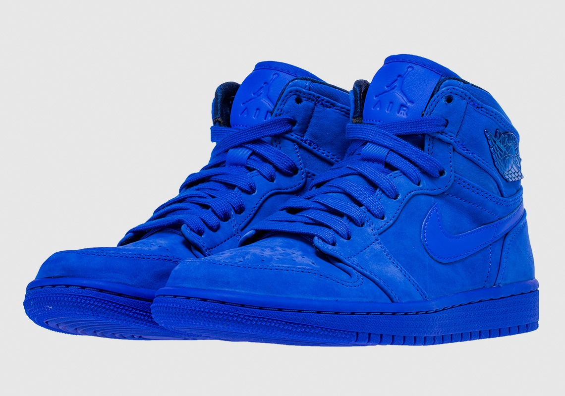 Air Jordan 1 High Premium Goes Full Royal Suede