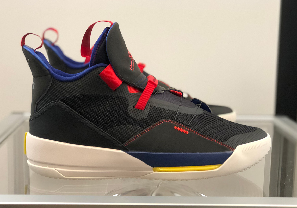 Jordan 33 Tech Pack