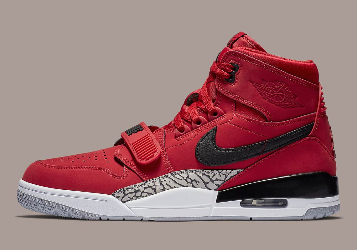 Jordan Legacy 312 Toro Av3922 601 1